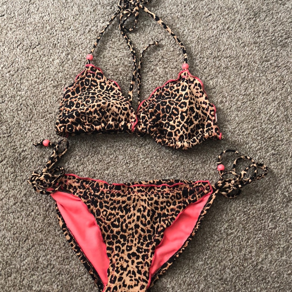 Cheetah bikini